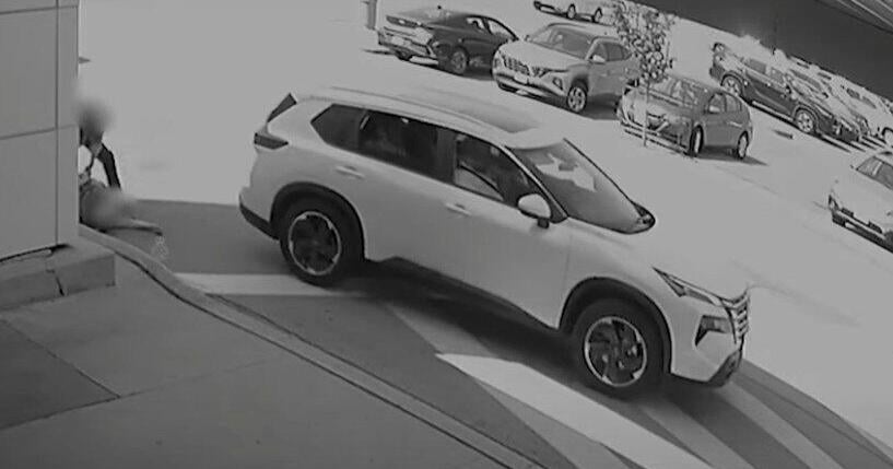 Man arrested in ‘violent’ drive-by robbery of 78-year-old woman at Richmond Hill plaza - Toronto Star