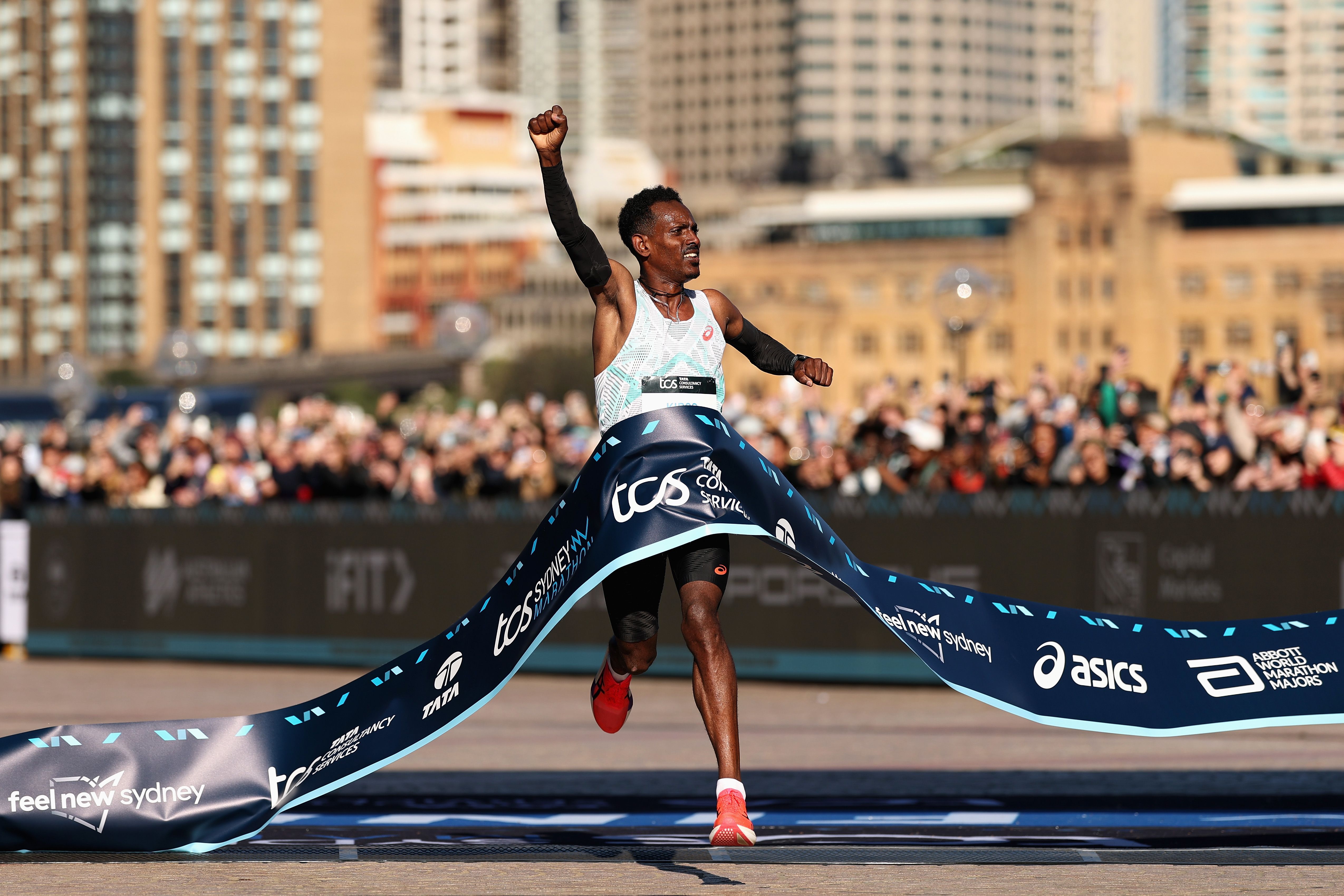 Hailemaryam Kiros wins the Sydney Marathon