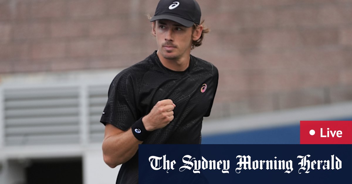 Australian hopefuls clash in first round