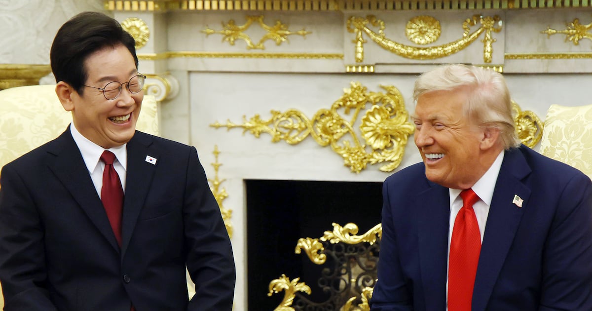 [Minute to Read] Lee, Trump hold first summit, focus on Korean peace - 조선일보