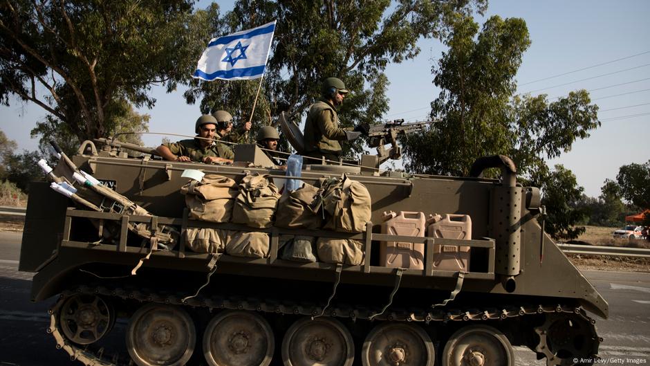 Germany suspends arms exports to Israel for use in Gaza – DW – 08/08/2025