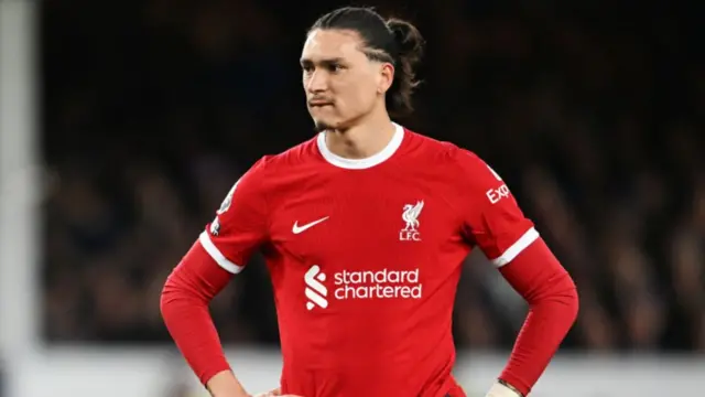 Darwin Nunez of Liverpool reacts