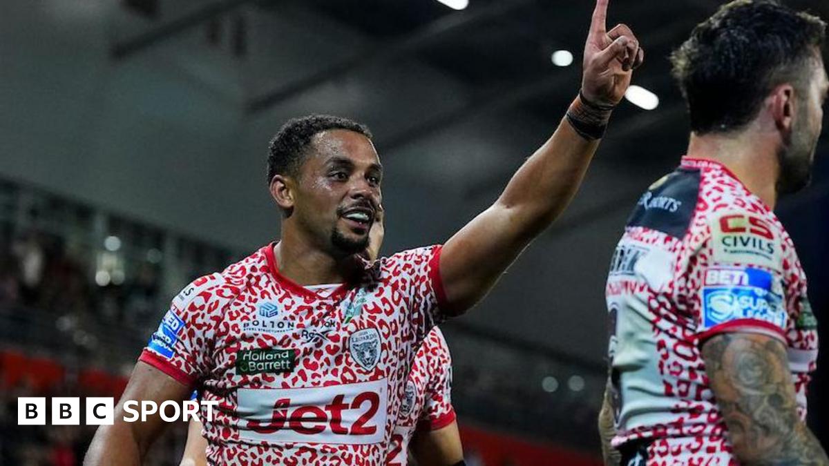 Umyla Hanley celebrates scoring for Leigh against Warrington