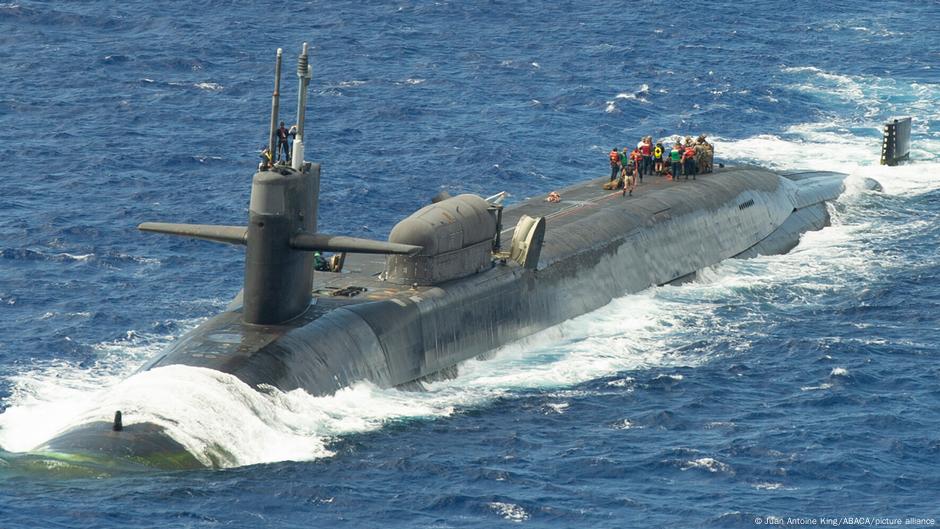 Russia warns against 'nuclear rhetoric' amid Trump row – DW – 08/04/2025