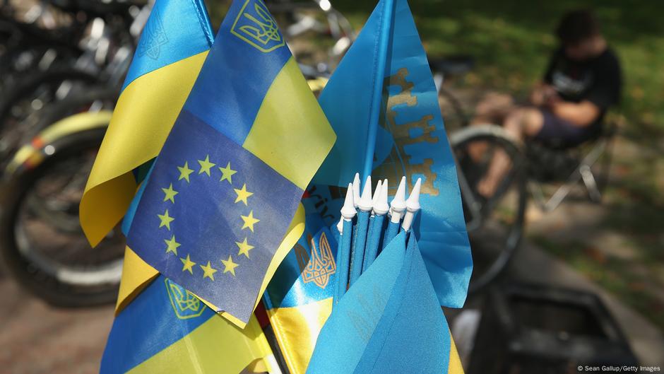 What now? EU brainstorms new ways to back Ukraine – DW – 08/31/2025