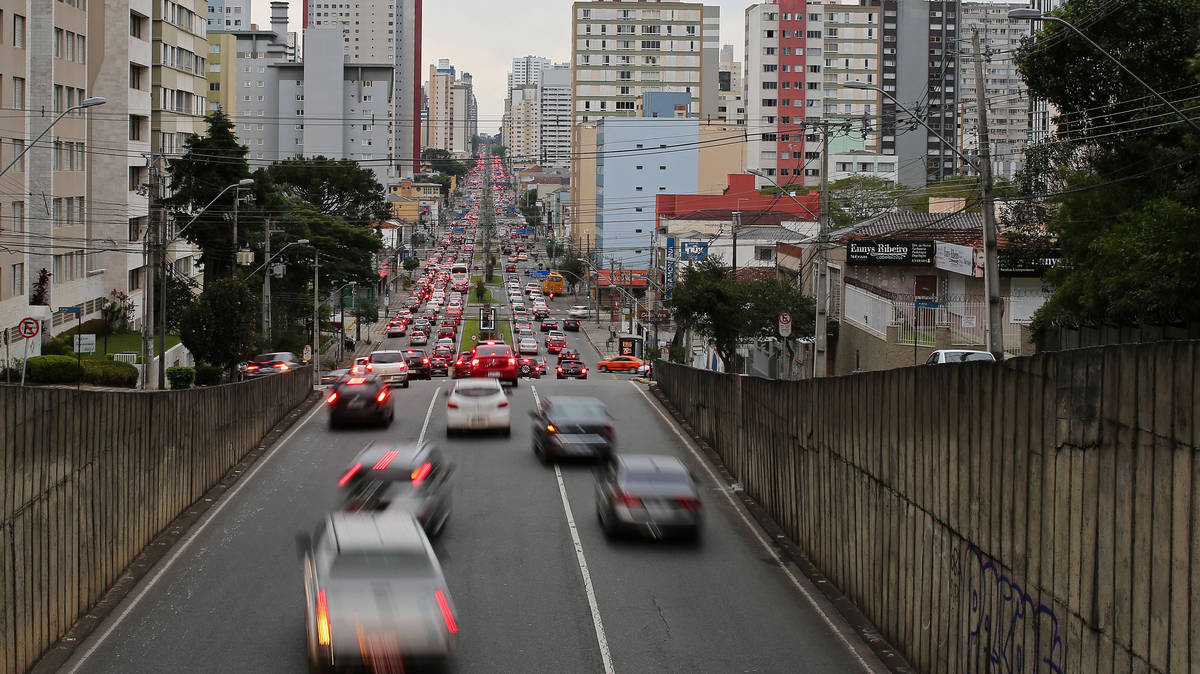 Woman found dead with more than 20 iPhones glued to her body