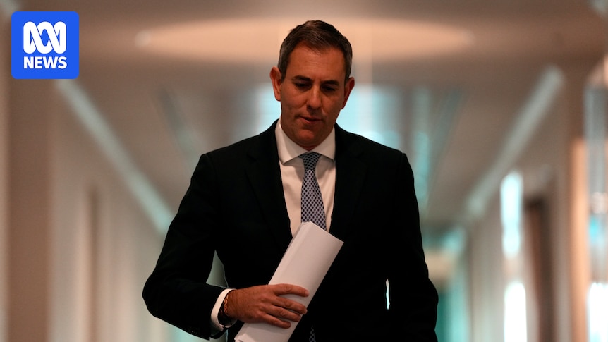 Productivity Commission says government must pause plan for 'mandatory guardrails' on AI