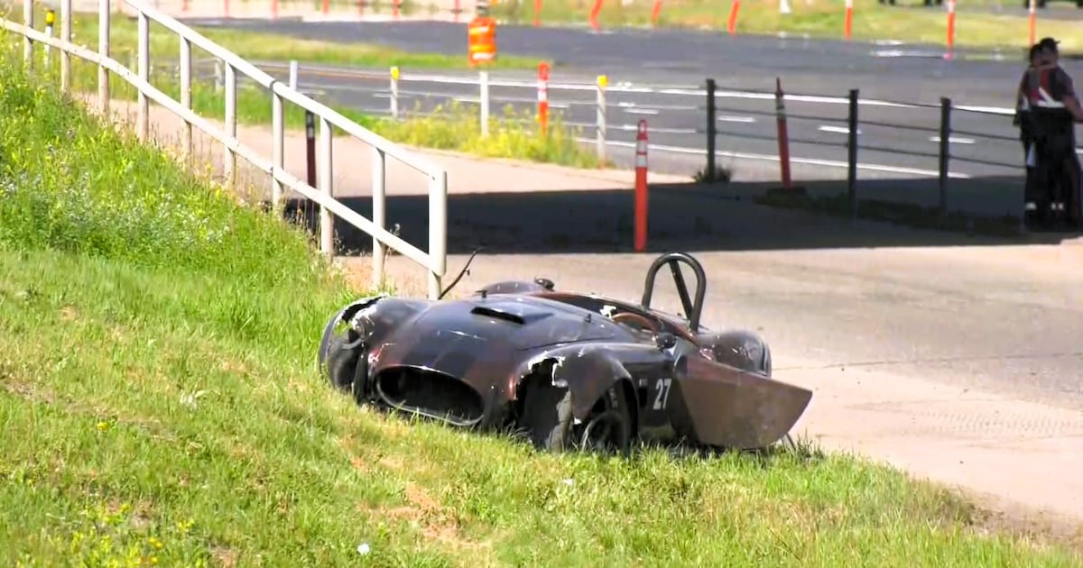 Driver ejected from vehicle, passenger seriously injured in Deerfoot Trail crash - CTV News