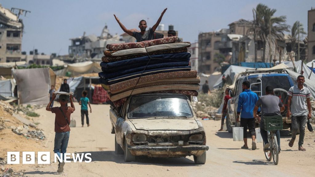 Hamas agrees to new Gaza ceasefire proposal, source in group says