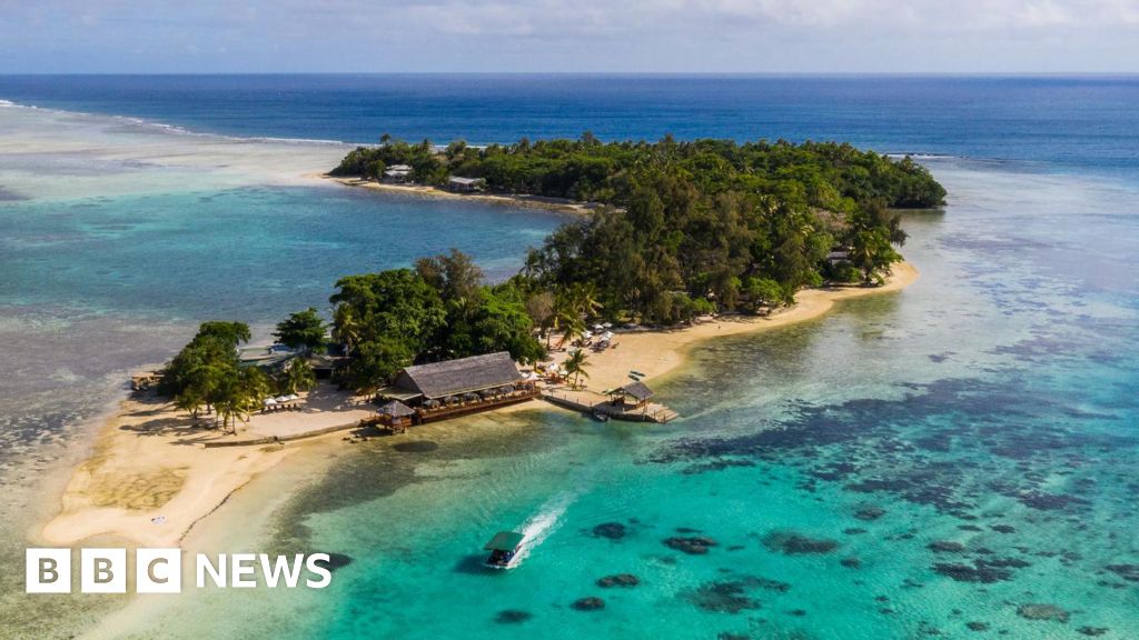 Australia and Vanuatu agree to $328m security and business deal