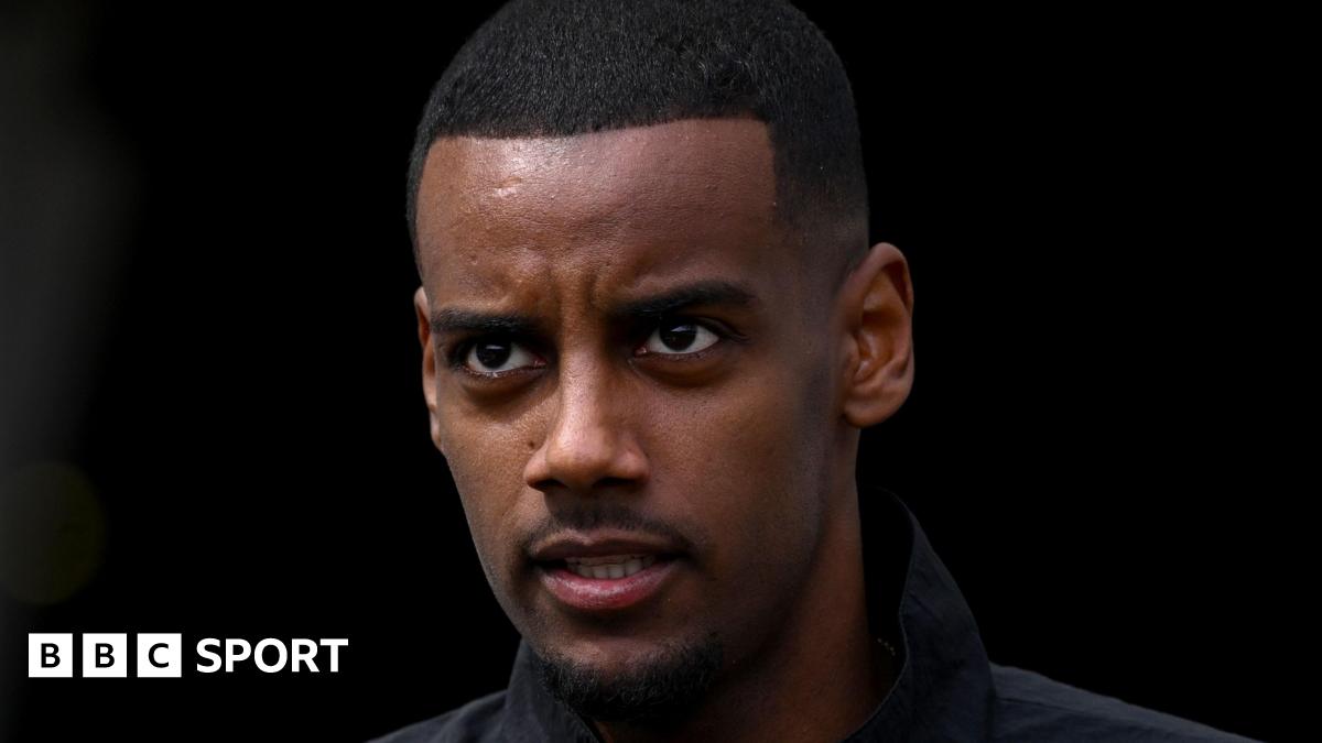 Alexander Isak in Newcastle training gear