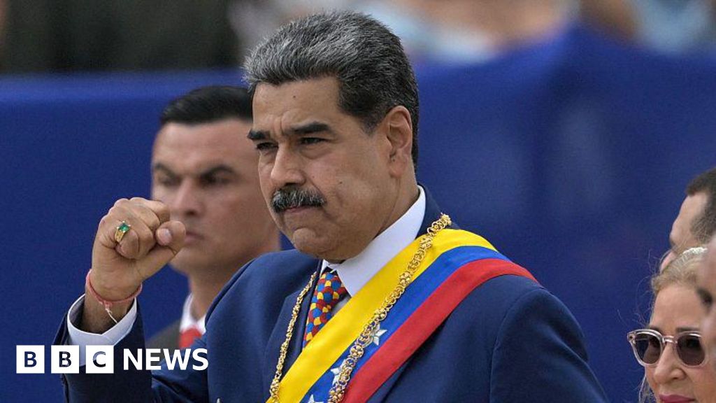 US offers $50m reward for arrest of Venezuela's Nicolás Maduro