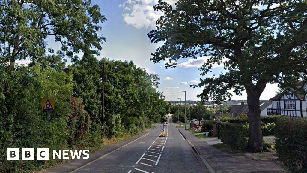 Controlled explosion after Borehamwood homes evacuated