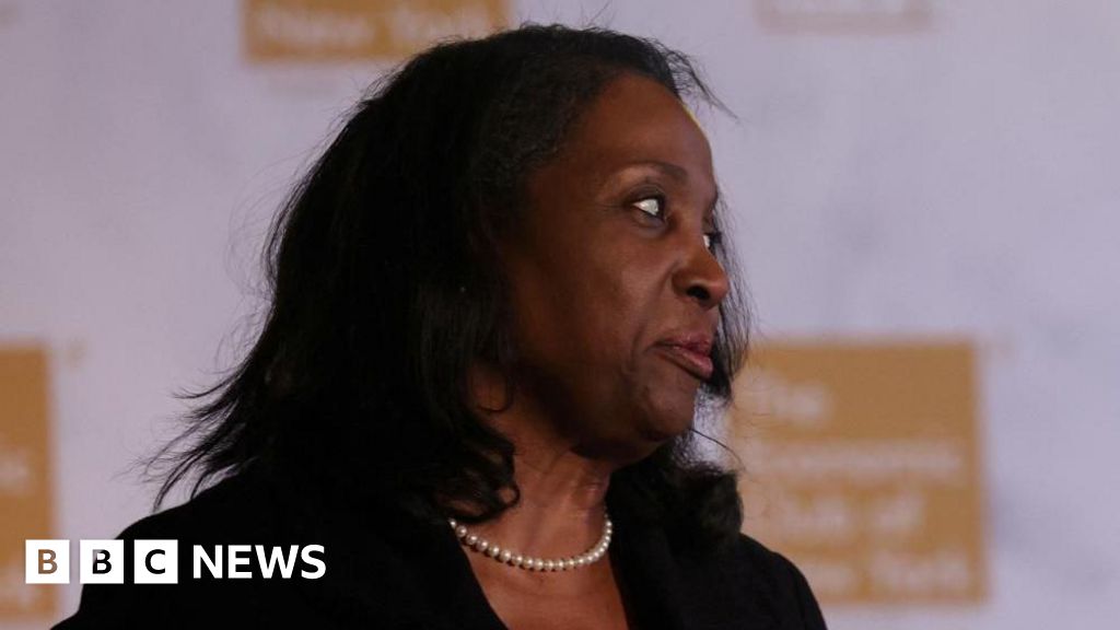 Lawyers clash over the fate of Fed governor Trump tried to fire