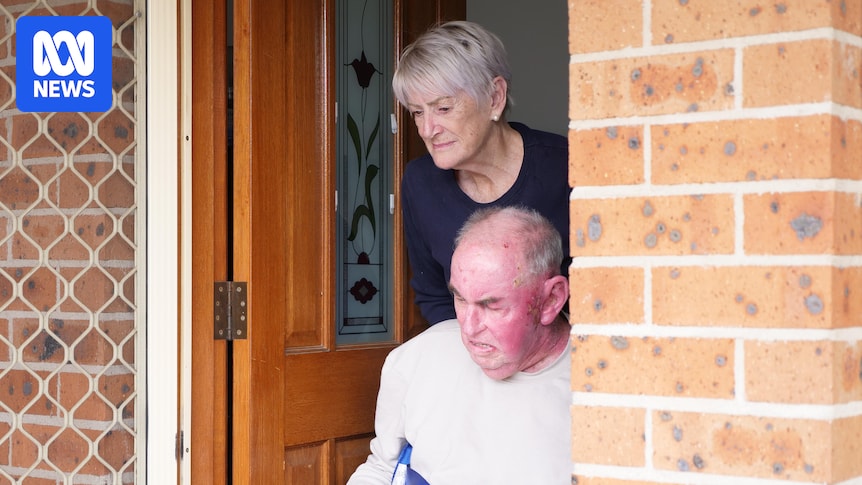 In-home aged care package delays leave seniors feeling 'abandoned'