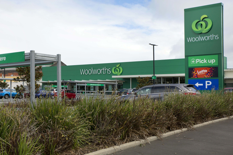 Gap between Foodstuffs and Woolworths grows as crackdown continues - BusinessDesk