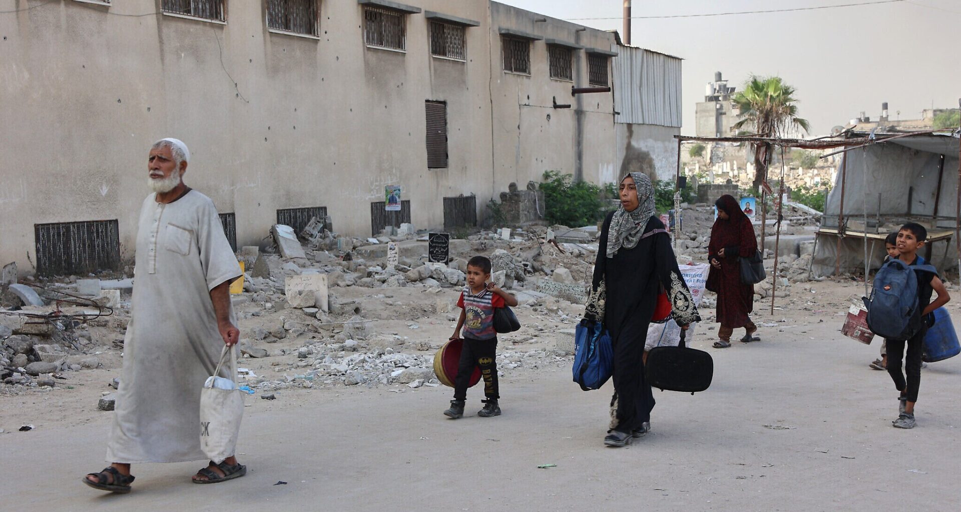 Residents flee as Palestinians report overnight IDF shelling of Gaza City outskirts