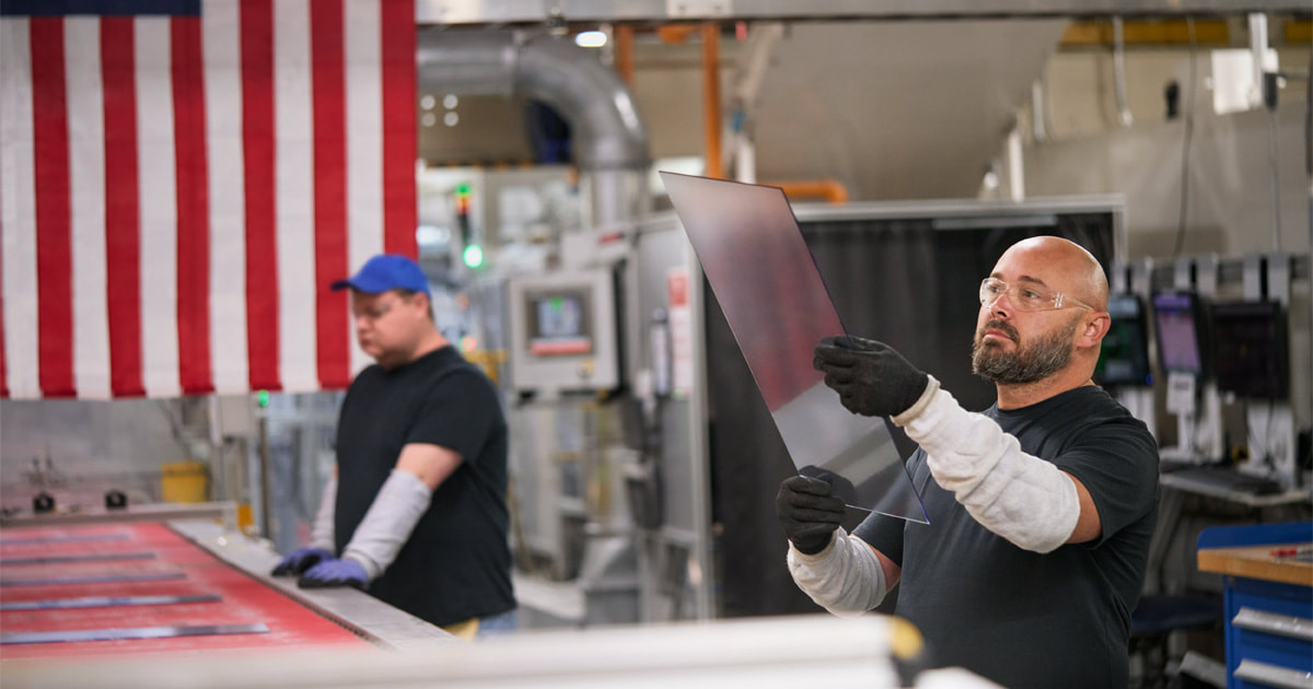 Apple, Corning to manufacture all iPhone, Apple Watch cover glass in Kentucky