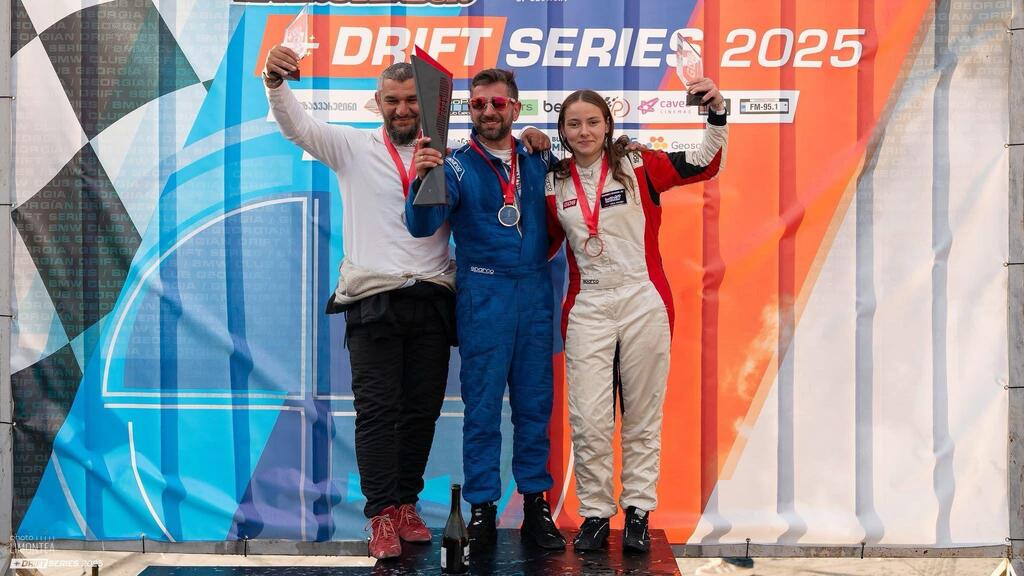 נהגת מרוצים אווה איבנוב