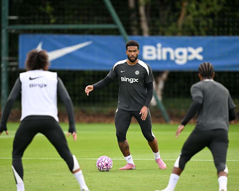 Training gallery: Final preparation for Fulham | News | Official Site