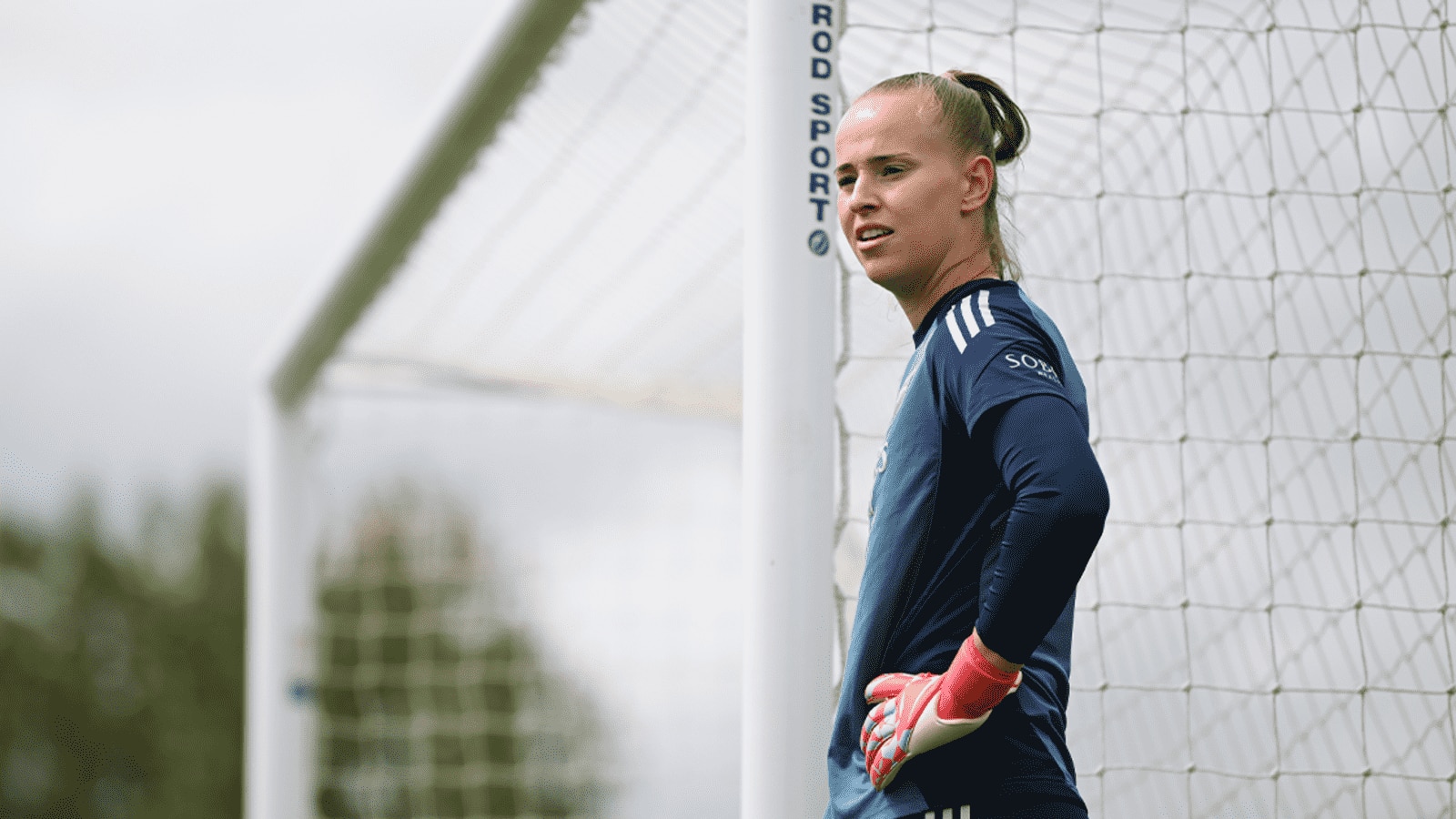 Team news: Three changes for West Ham visit | Team news | News