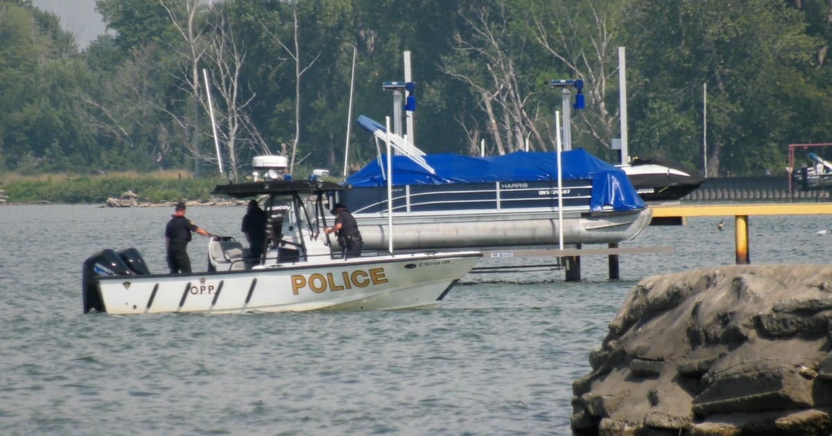 Teen killed, three others hurt in jet ski crash on Lake St. Clair - CTV News
