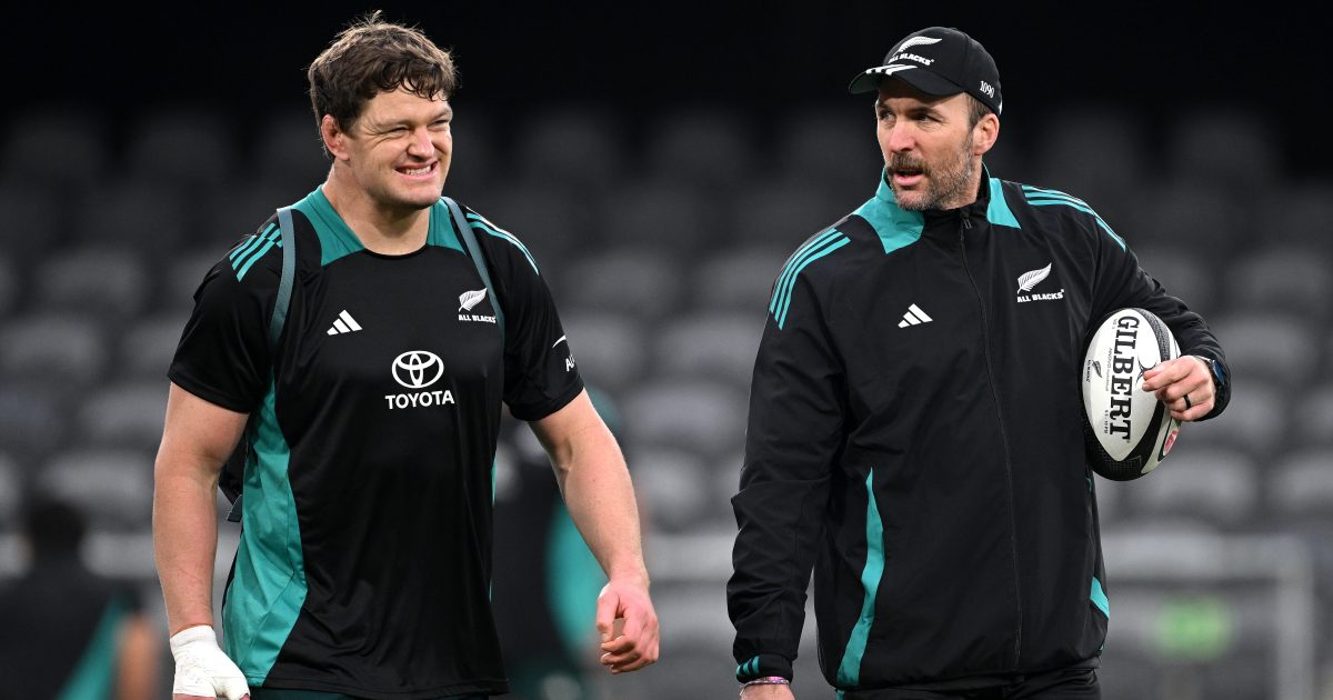 Ex-All Blacks coach outlines concerns over Razor's tempo and set-piece