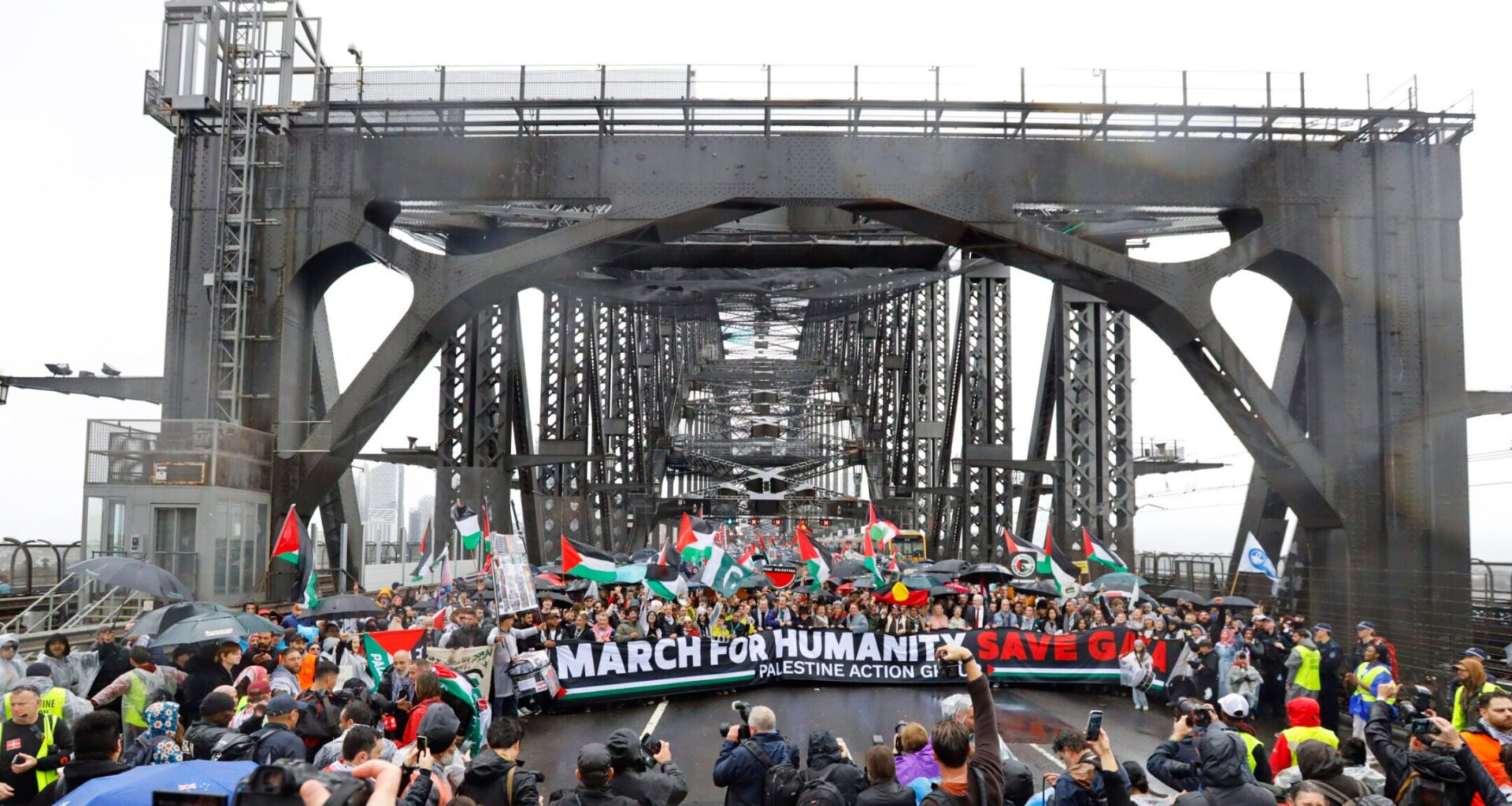 Tens of thousands march in rain in Sydney as Gaza aid crisis renews pro-Palestinian protests – The Forward