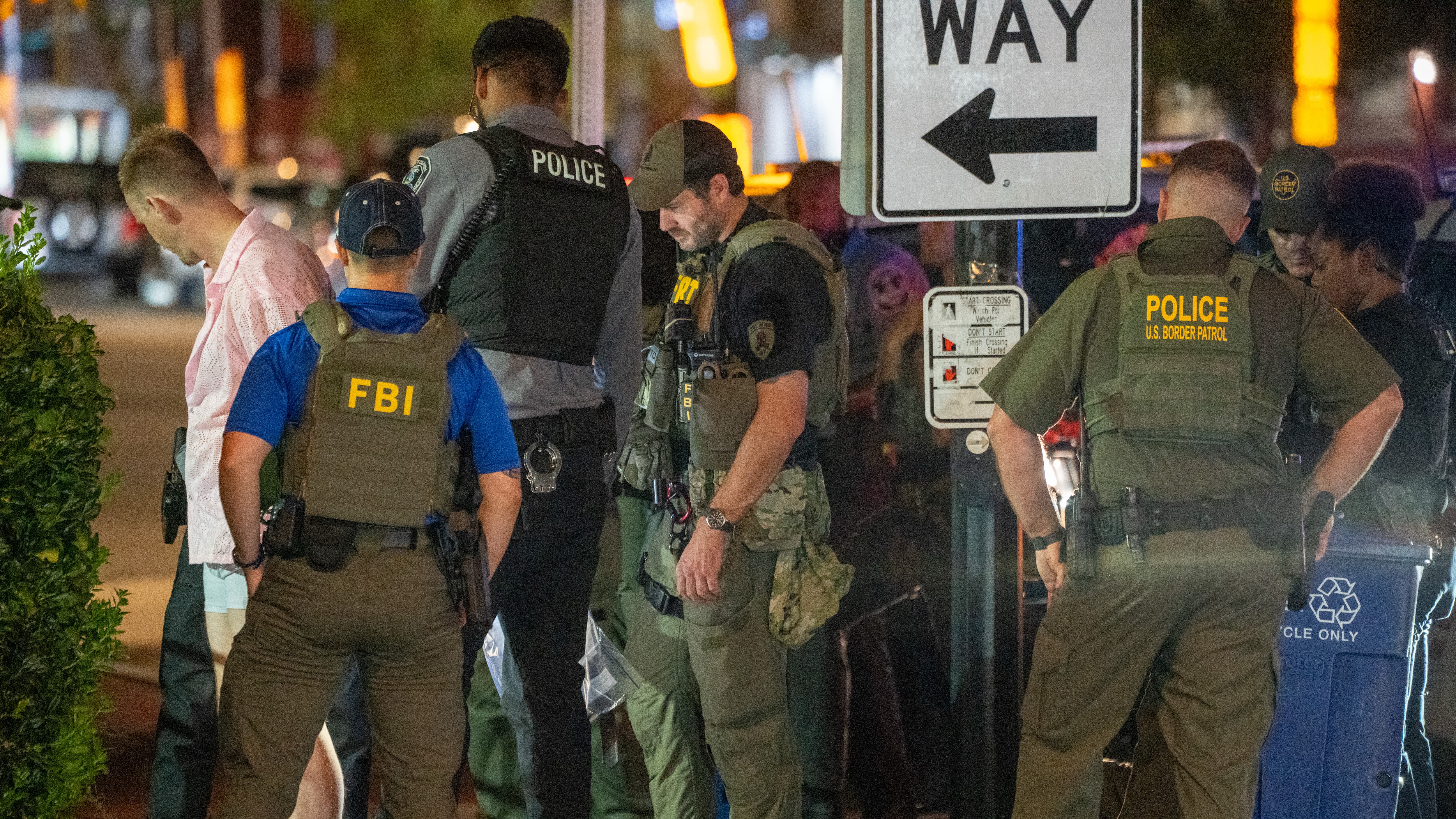 WASHINGTON, DC - AUGUST 10: FBI and Border Patrol officers arrest a man, after he assaulted law enforcement with a sandwich, along the U Street corridor during a federal law enforcement deployment to the nation's capital on August 10, 2025 in Washington, DC. U.S. President Donald Trump ordered an increased presence of federal law enforcement to Washington, DC in an effort to curb crime. (Photo by Andrew Leyden/Getty Images)