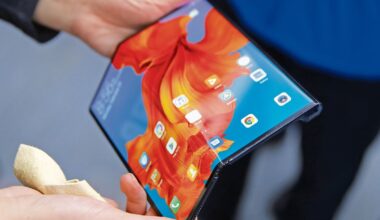 According to a research note from Jeff Pu of GF Securities, cited by MacRumors, Apple’s plans for a larger foldable display have been pushed back.