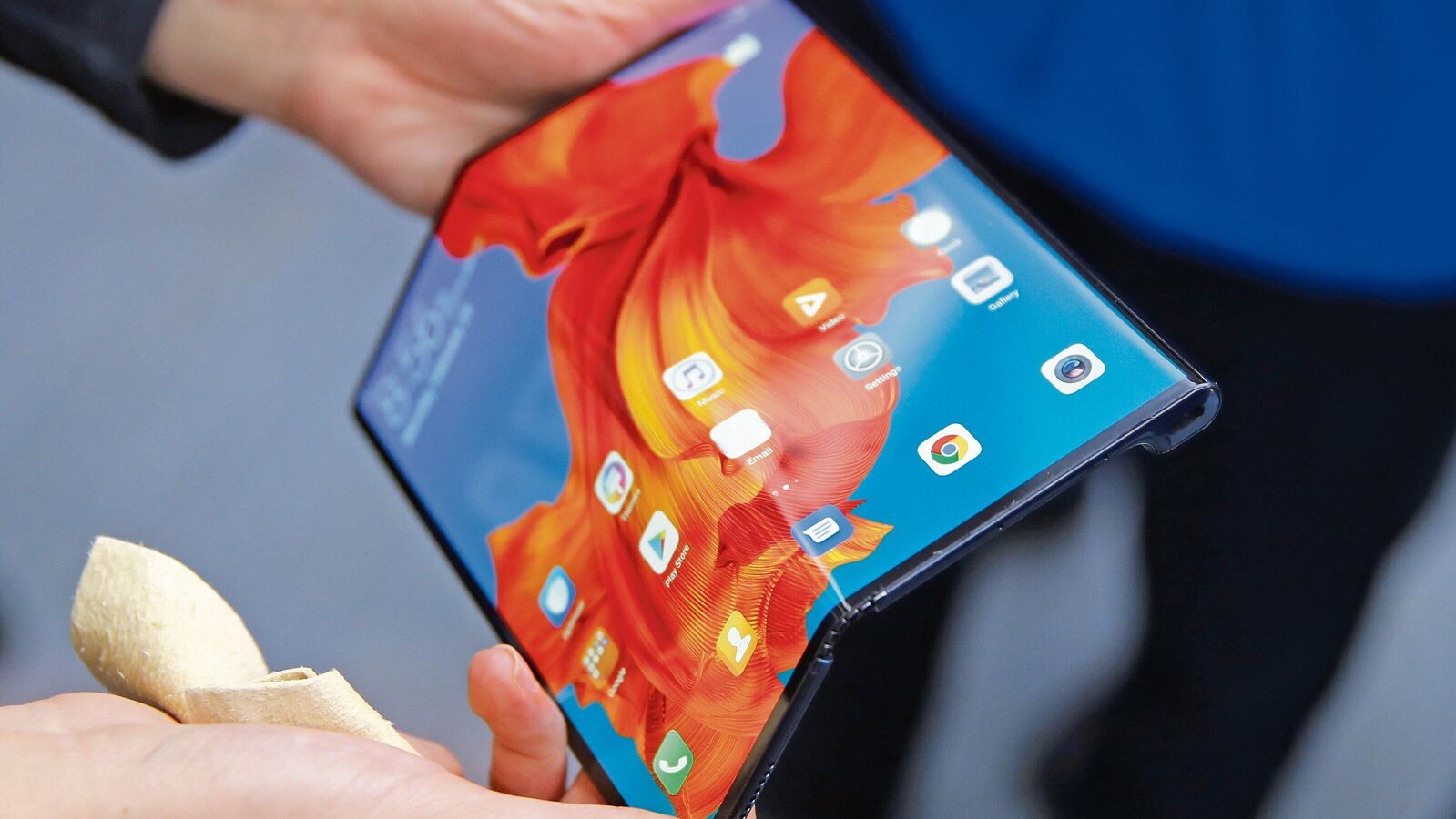 According to a research note from Jeff Pu of GF Securities, cited by MacRumors, Apple’s plans for a larger foldable display have been pushed back.