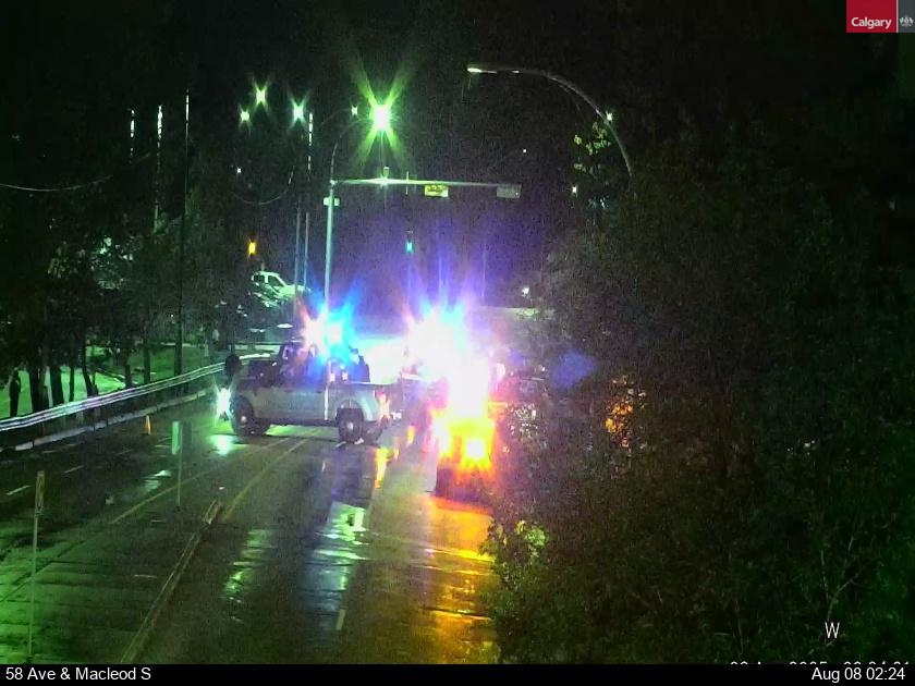 19-year-old arrested in SW Calgary chain-reaction crash