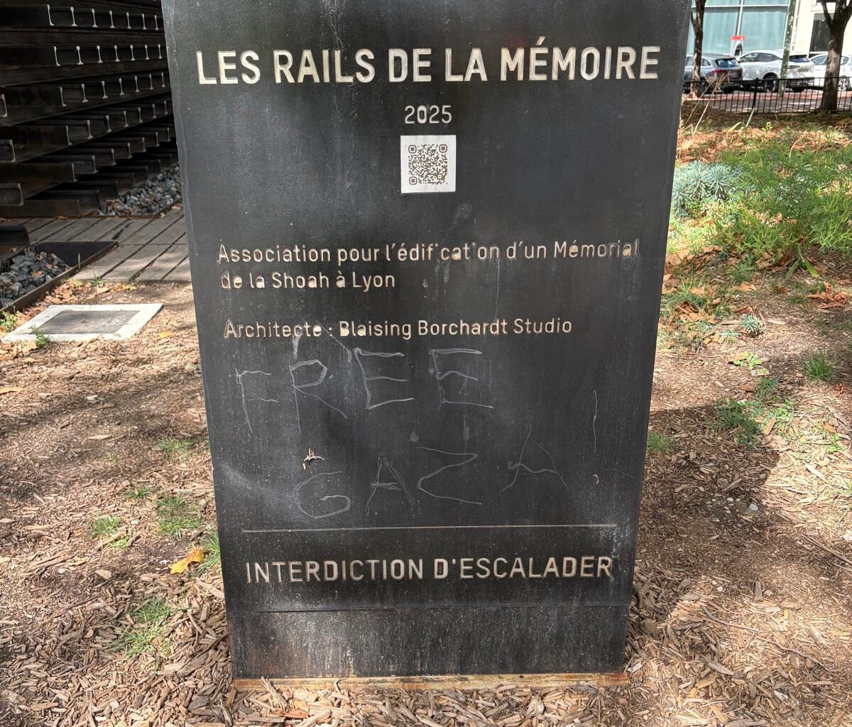 French Holocaust memorial defaced with 'free Gaza' inscription