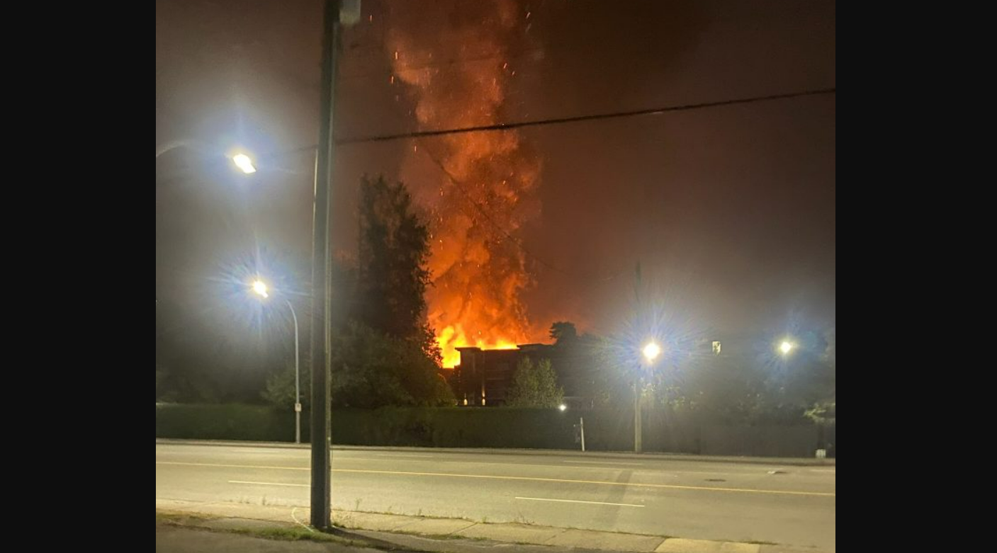 Fire breaks out at Langley construction site; nearby residents evacuated