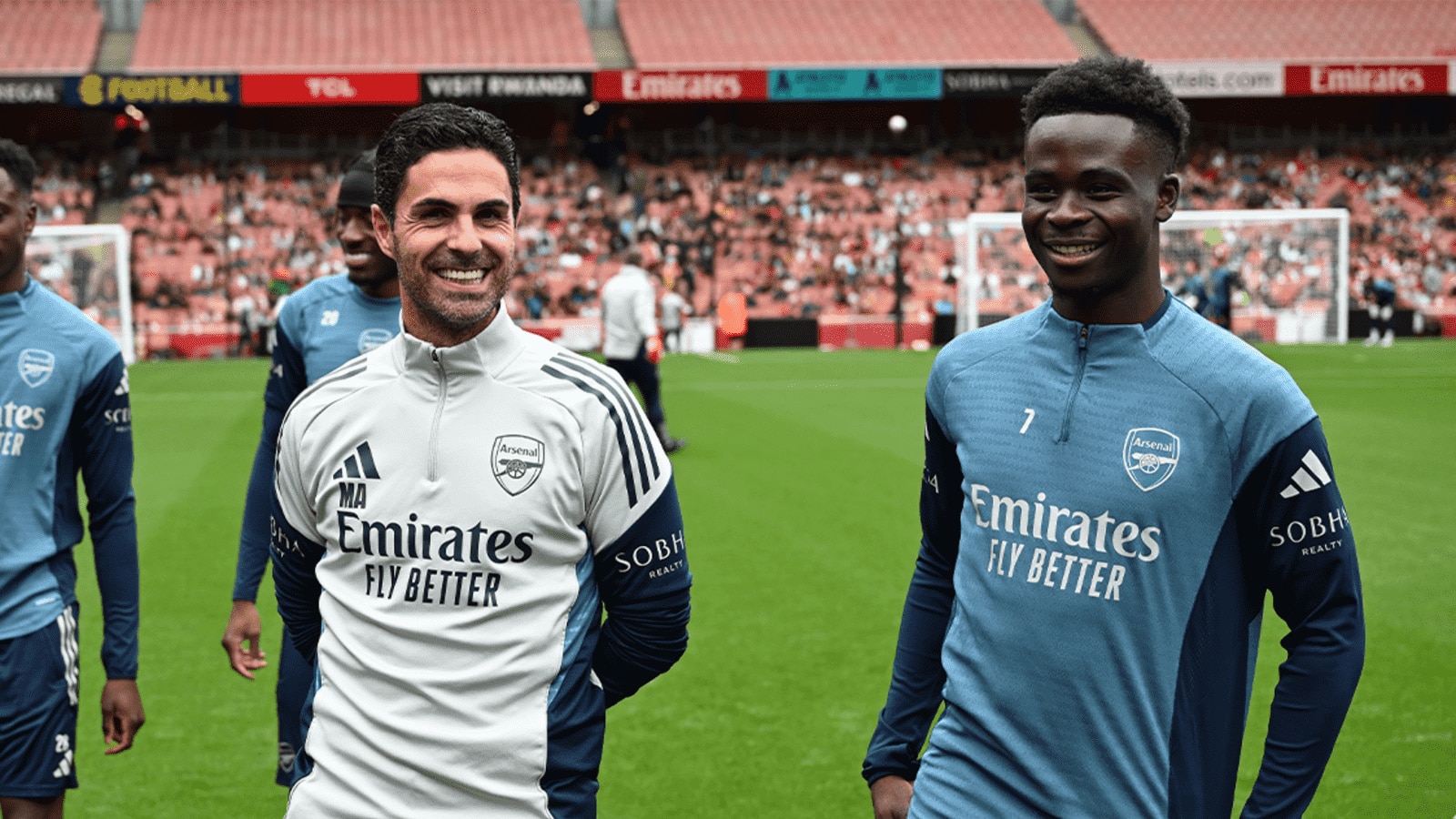 Gallery: Fans watch us train at Emirates Stadium | Gallery | News