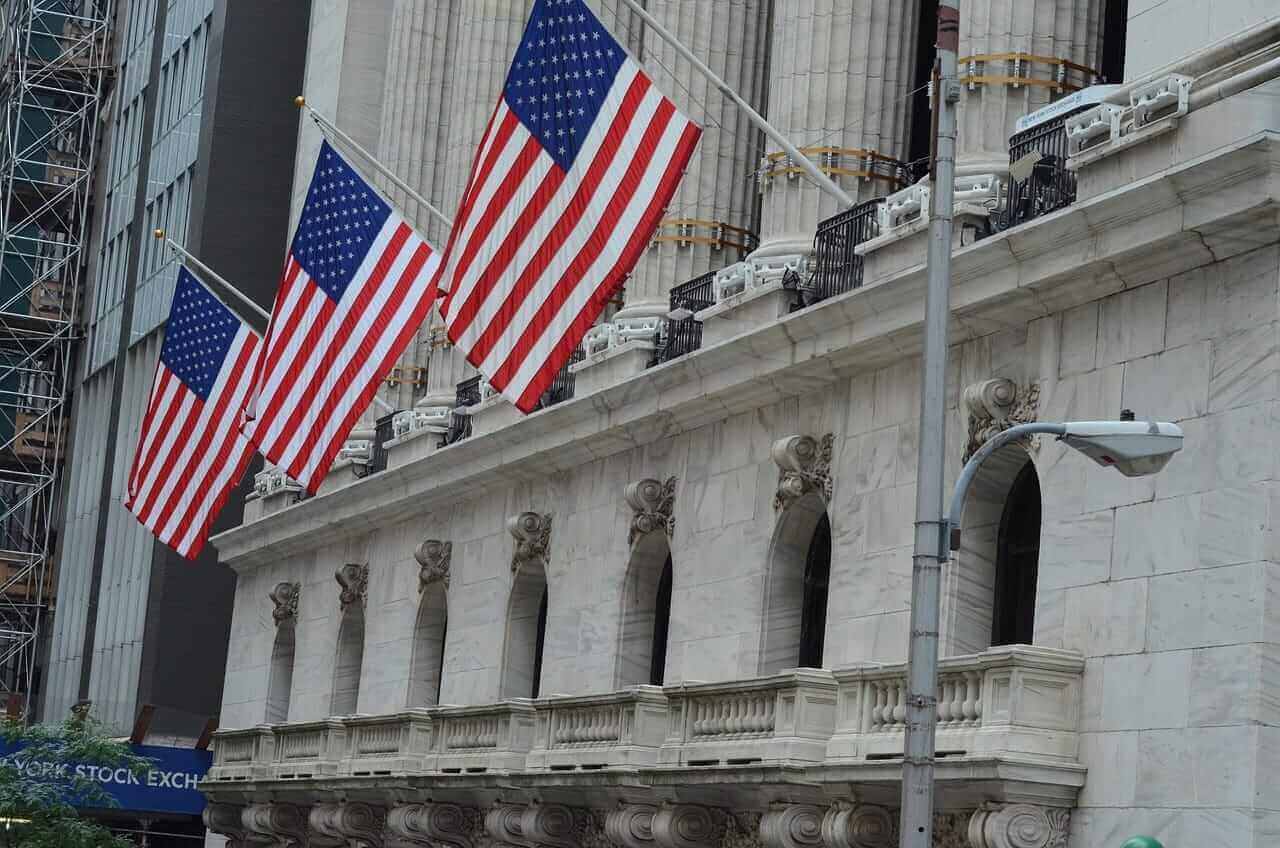 Stocks Decline Ahead Of US Inflation News - Barchart.com