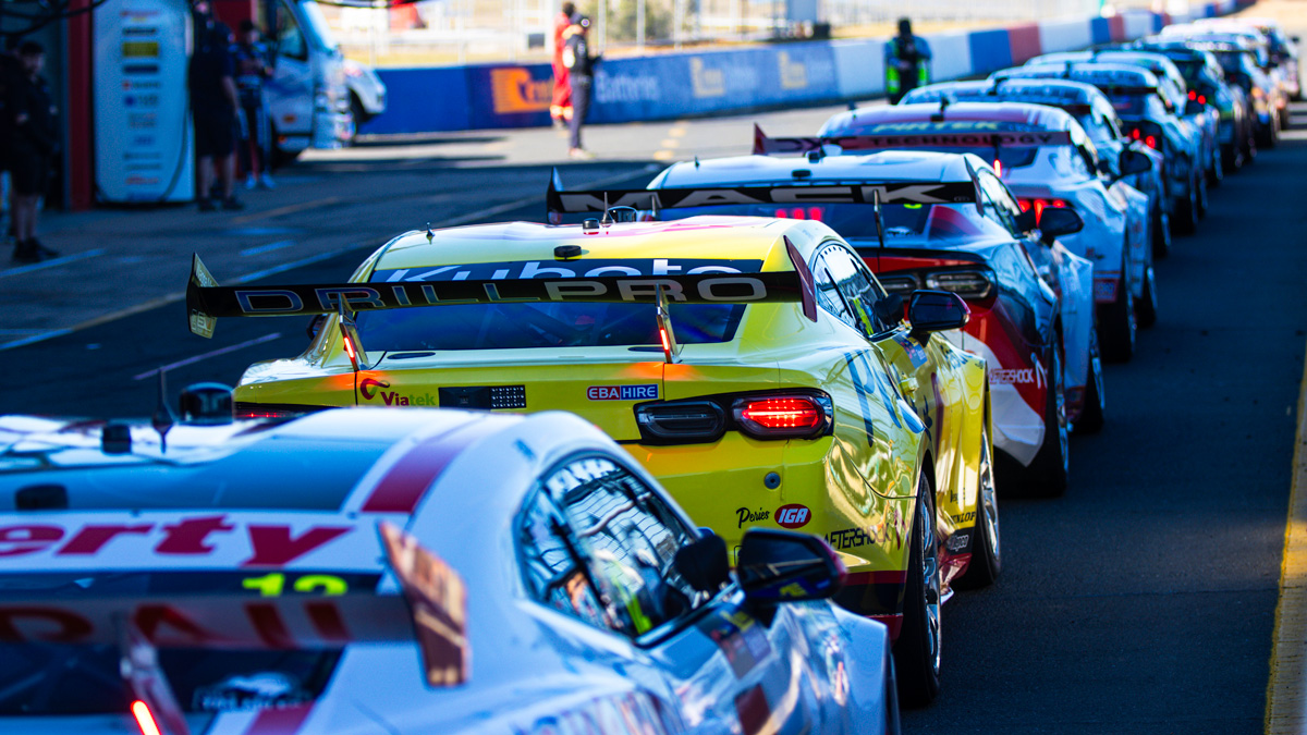 Wave-by lucky dog rule axed for 500km enduro