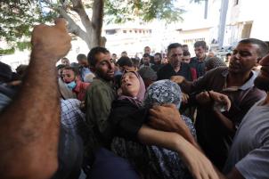 Funeral of 20 Palestinians at Al-Shifa Hospital, following the recent Israeli attacked in the northern Gaza Strip, on 16 August 2025 [Moahmmed Asad/Middle East Monitor]