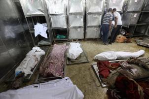 Funeral of 20 Palestinians at Al-Shifa Hospital, following the recent Israeli attacked in the northern Gaza Strip, on 16 August 2025 [Moahmmed Asad/Middle East Monitor]