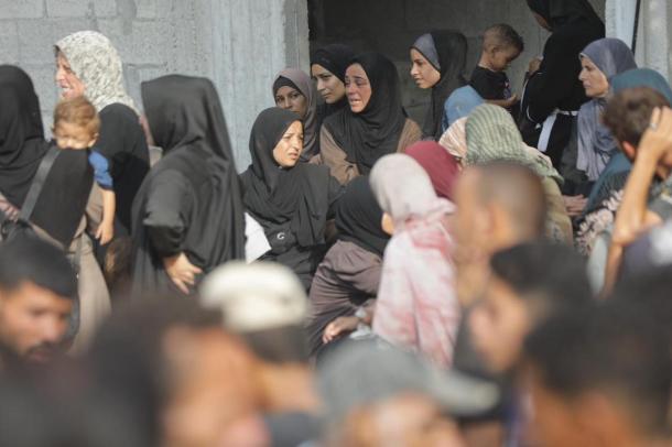 Funeral of 20 Palestinians at Al-Shifa Hospital, following the recent Israeli attacked in the northern Gaza Strip, on 16 August 2025 [Moahmmed Asad/Middle East Monitor]