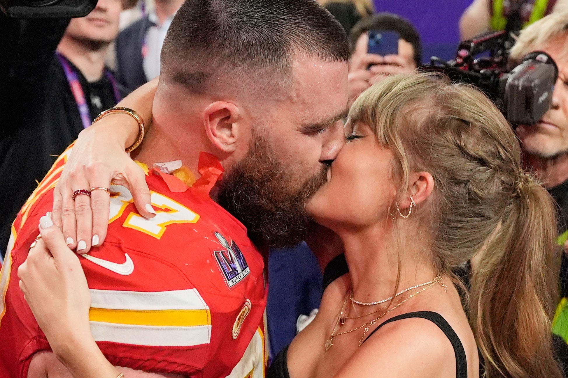 Travis Kelce and Taylor Swift are engaged