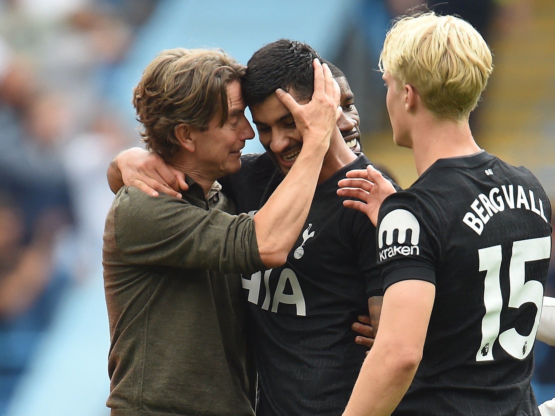 Frank celebrates with captain Cristian Romero after Tottenham’s second clean sheet in a row