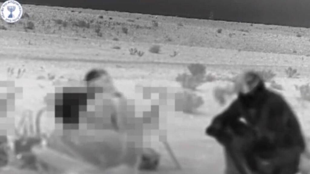 תיעוד מתקיפת מערכת הגנה האווירית האיראנית באמצעות טילים מדויקים