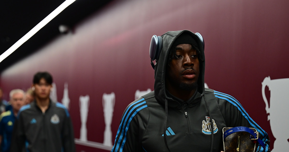Team news: Pope starts and Elanga makes competitive bow in Villa Park opener