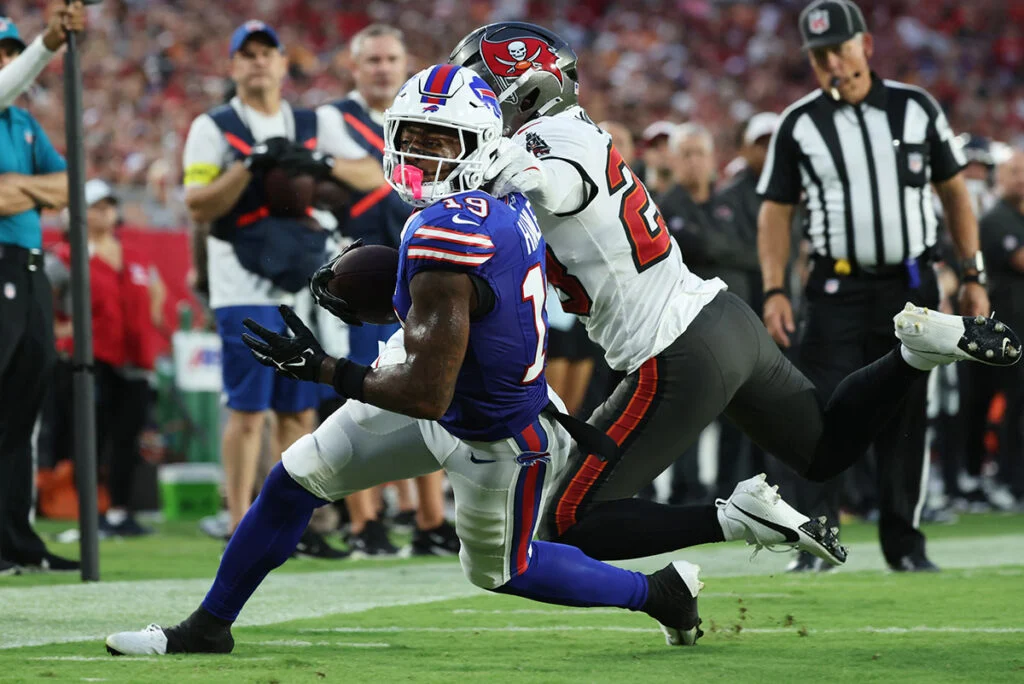 Bucs S Shilo Sanders And Bills Wr Kj Hamler