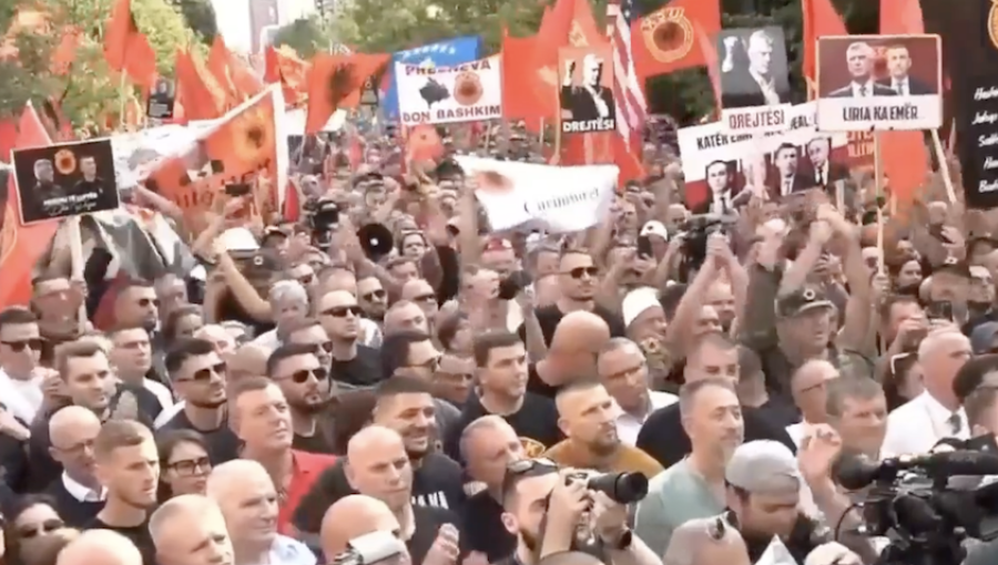 bne IntelliNews - Thousands protest in Kosovo against The Hague-based war crimes court