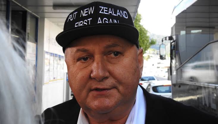 Jones accuses Luxon of hiding « The Standard