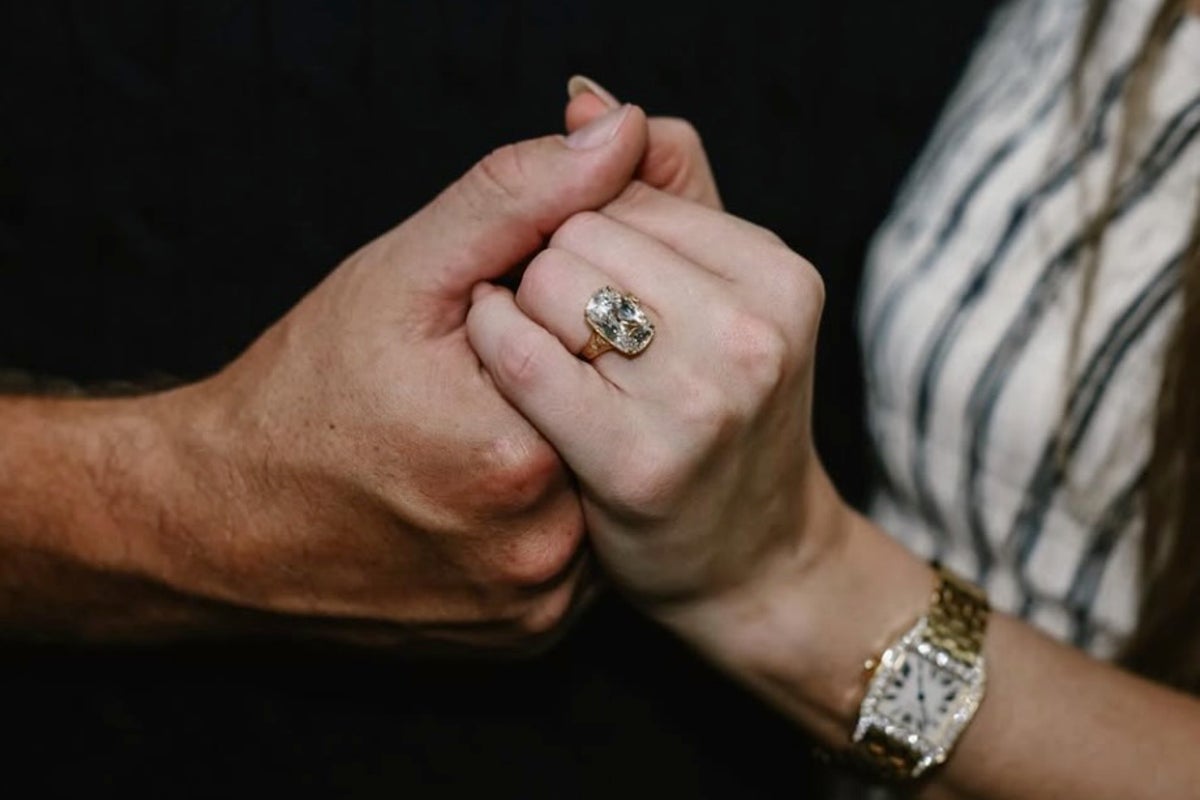 Taylor Swift’s ring cost how much? Everything to know about Travis Kelce’s proposal to pop star