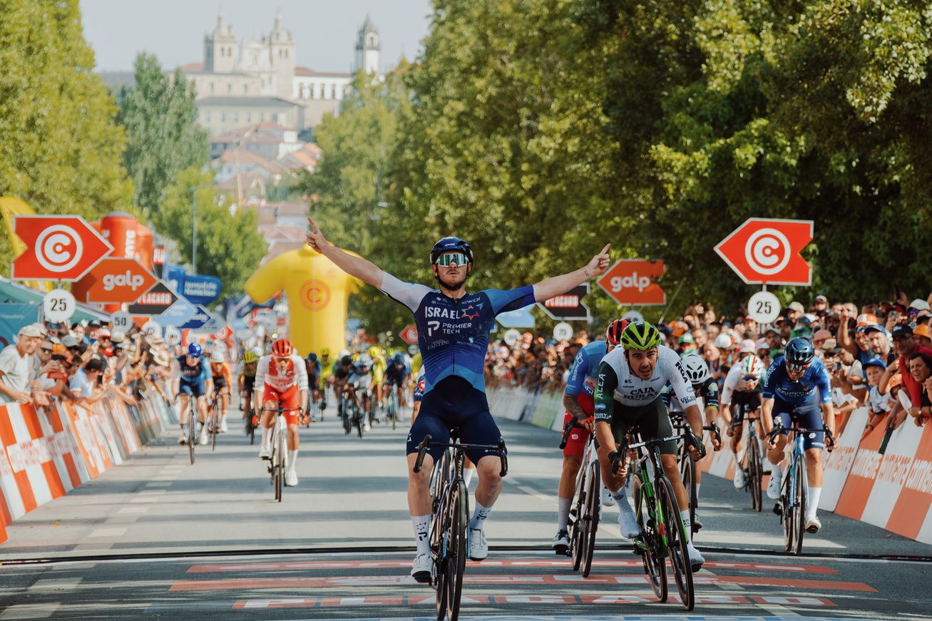 Brady Gilmore finishes off impeccable teamwork to win stage 5 of the Volta a Portugal