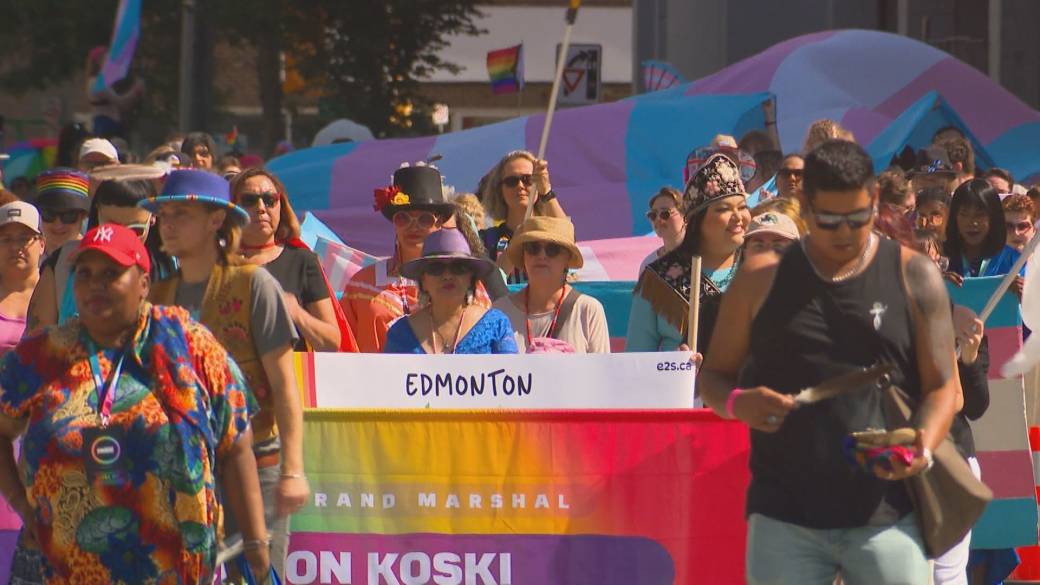 Click to play video: 'Edmonton Pride Parade returns after 7-year hiatus'